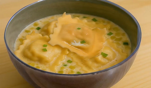 Raviolones de Hongos con salsa de puerros
