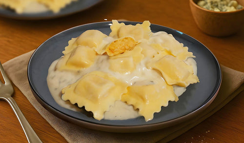 Raviolones de Calabaza con salsa cremosa de roquefort